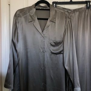 Women’s 100% Silk Silver Pajamas Brand New Size S & M read description below!